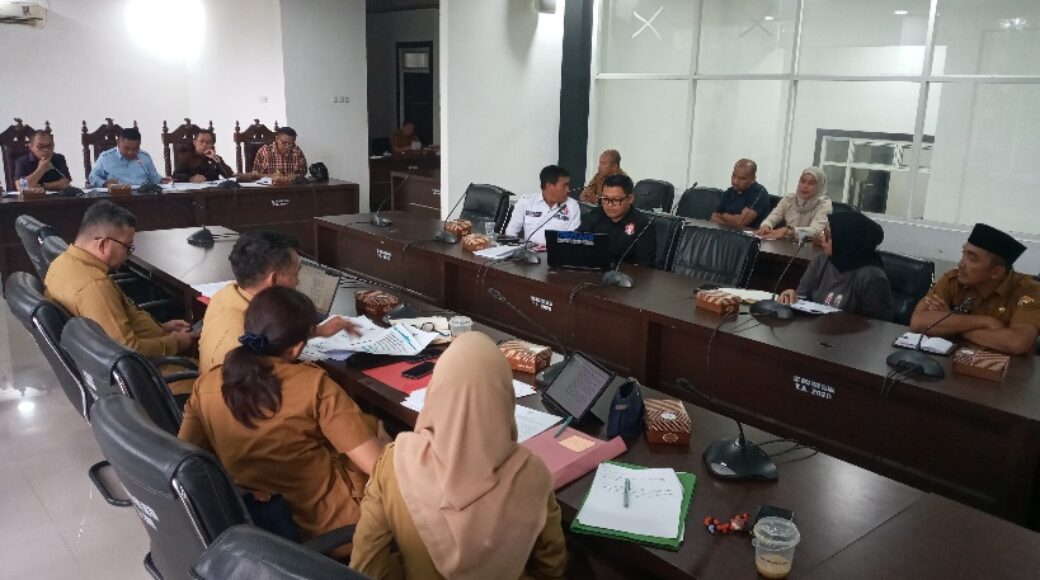 RAPAT DENGAR PENDAPAT