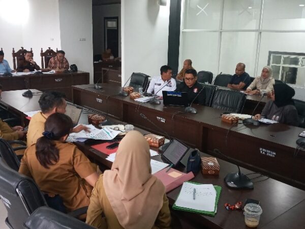 RAPAT DENGAR PENDAPAT
