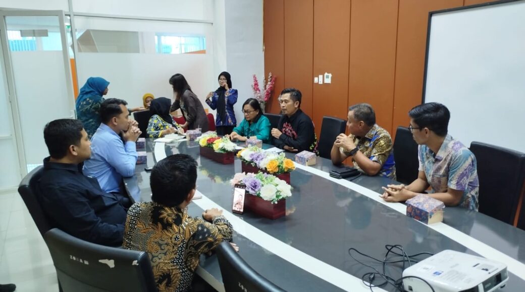 3e925270-8a22-410e-bf78-dd72ae5a9607-1536x1152 Kunjungan Kerja