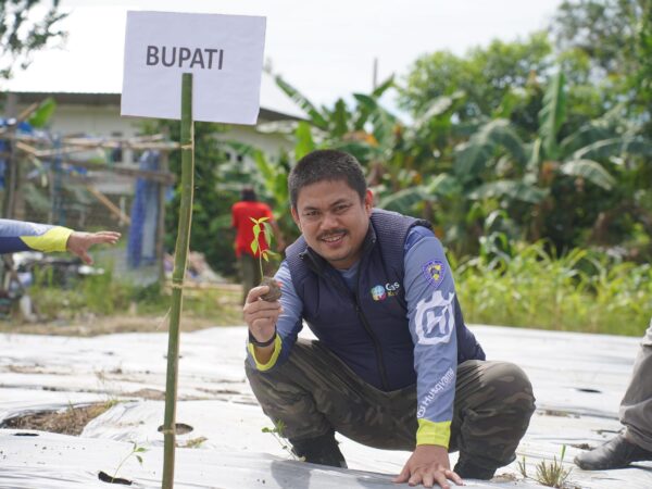 Bupati Kolaka Timur