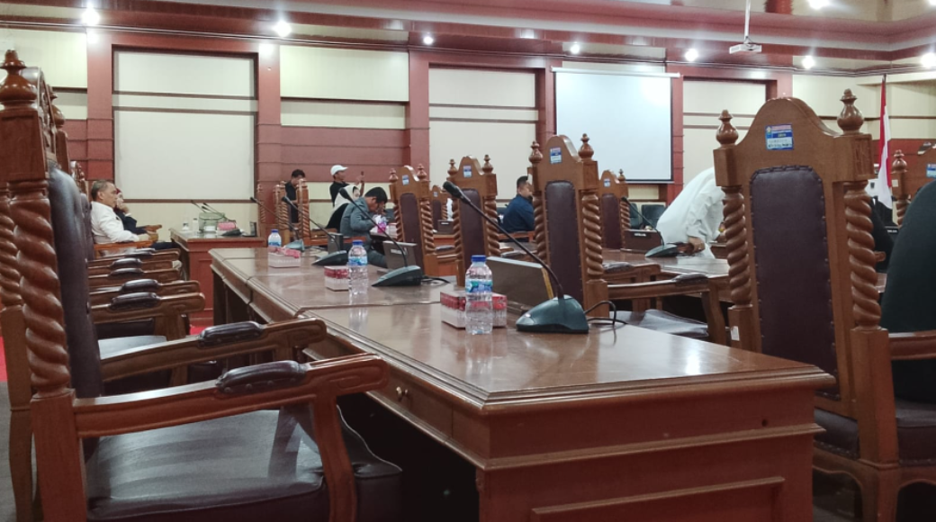 Bangku_Meja_Kosong_DPRD_Sultra Bangku_Meja_Kosong_DPRD_Sultra