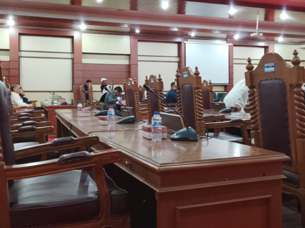 Bangku_Meja_Kosong_DPRD_Sultra
