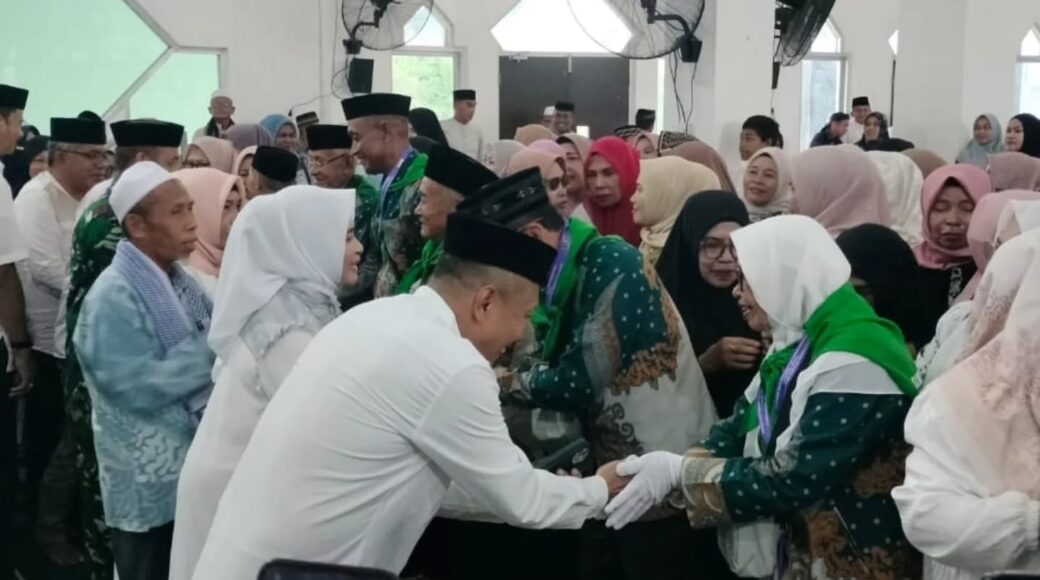 Bupati_Butur_Lepas_Calhaj_Infokom_Butur