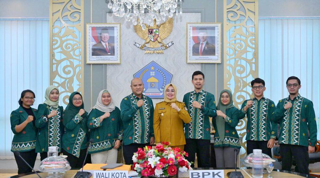 Foto_Bersama_Walikota_Kendari-BPK_Sultra.