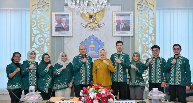 Foto_Bersama_Walikota_Kendari-BPK_Sultra.