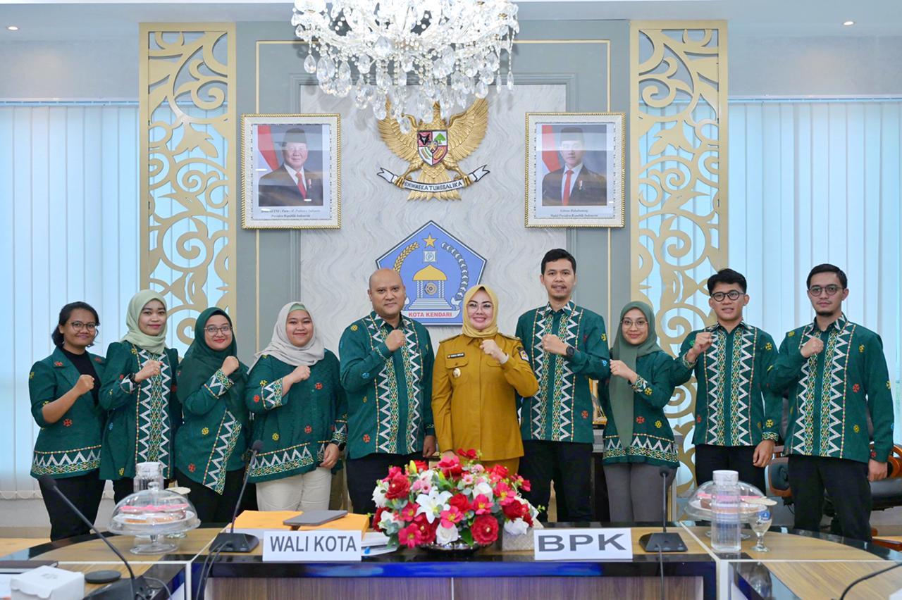 Foto_Bersama_Walikota_Kendari-BPK_Sultra.
