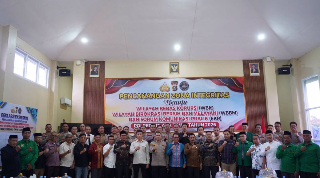 Foto_bersama_Pencanangan_zona_Integritas_Polres_Koltim