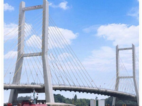 Jembatan Teluk Kendari