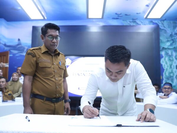 Penandatanganan_Pinjam_Pakai_BMD_Sultra