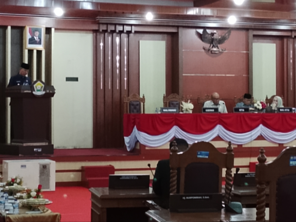 Rapat_Paripurna_DPRD-Sultra-_2026