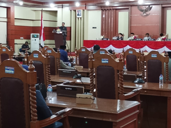 Rapat_Paripurna_DPRD_Sultra